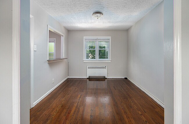 Building Photo - 121 Cherry Parke