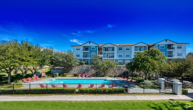 Building Photo - Saddle Ridge