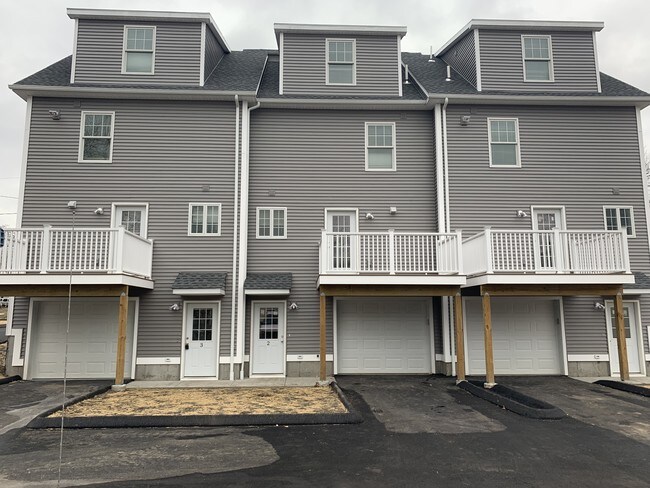 Vista trasera - 16 Balmforth Ave