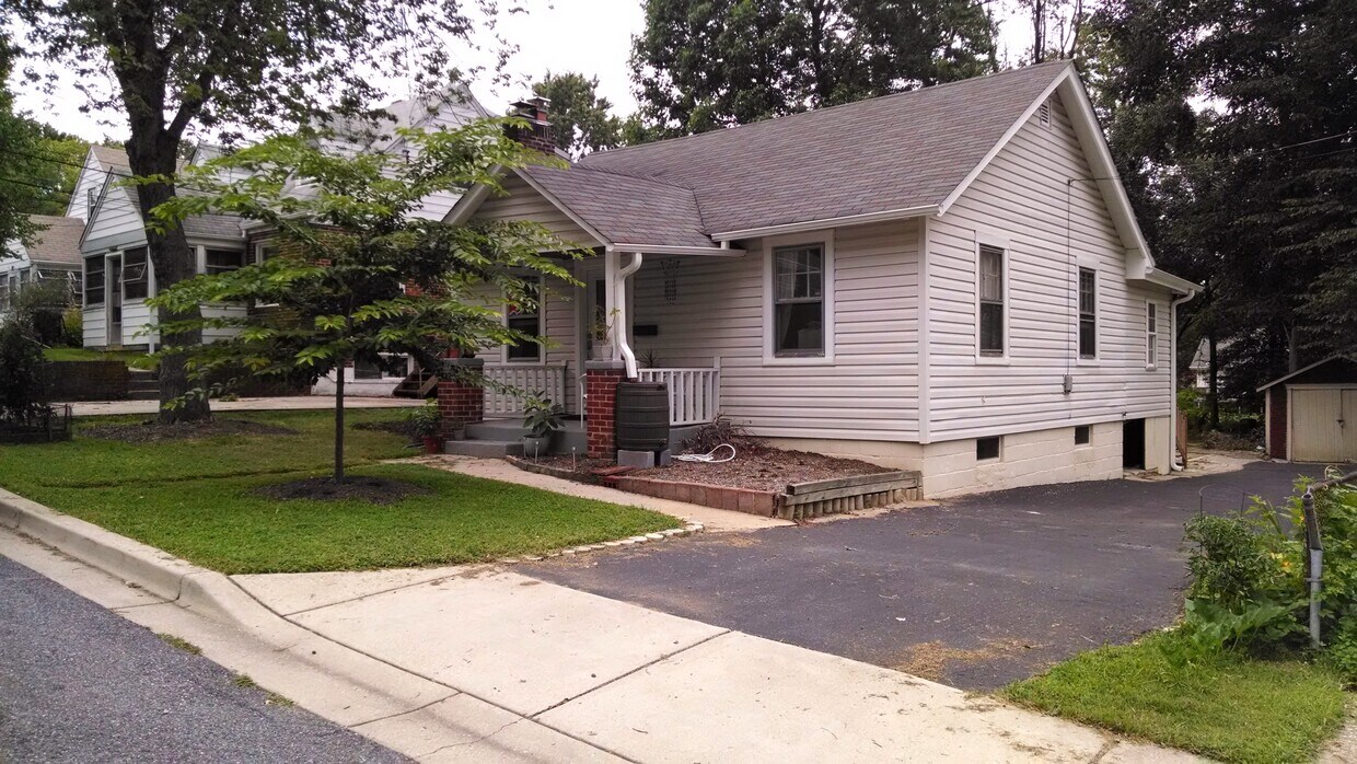4904 Erie St, College Park, MD 20740 House Rental in College Park, MD