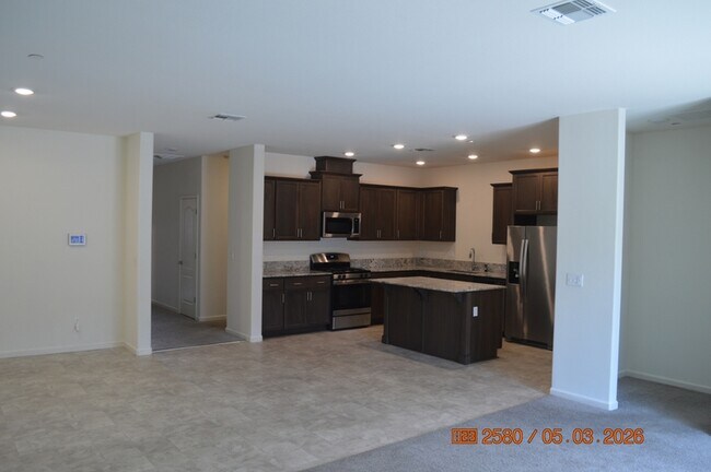 Foto del edificio - 4220 Freemark Ave