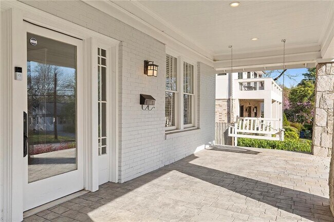 Foto del edificio - 1266 North Highland Avenue Northeast