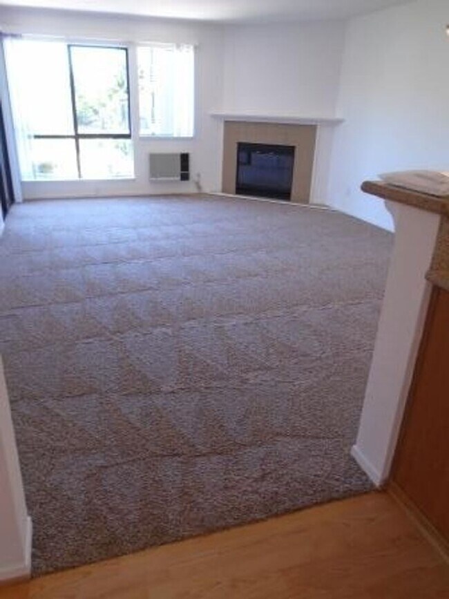 Building Photo - Nor Cal Realty Inc. - 1 Bedroom 1 bath. Ad...