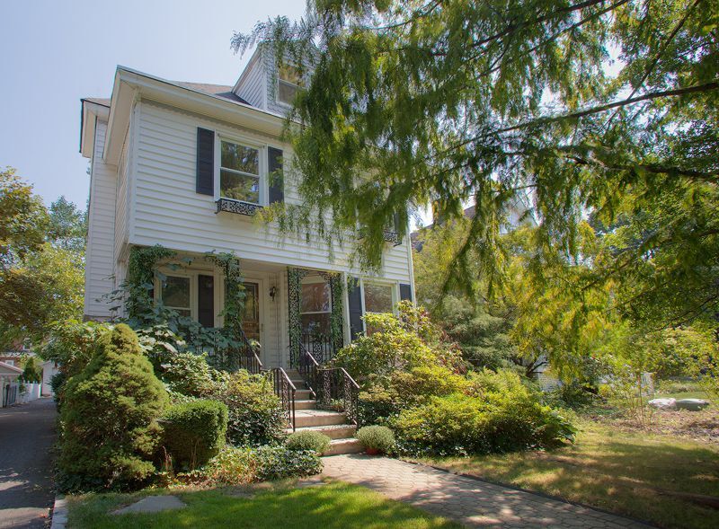 Primary Photo - 82 Elm St