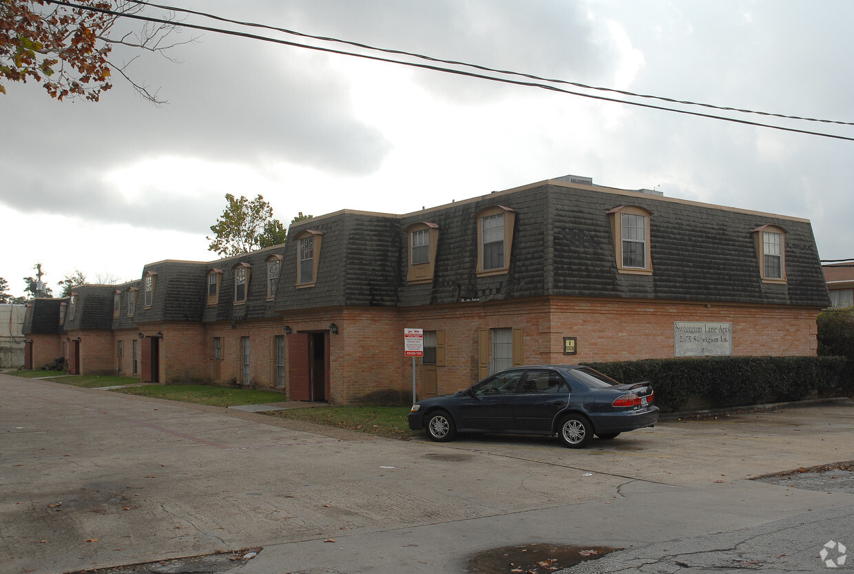 Primary Photo - Sweetgum Apartments