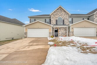 Building Photo - 12 Anna Dr