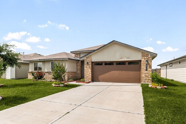 Building Photo - 6931 Dell Vista Drive