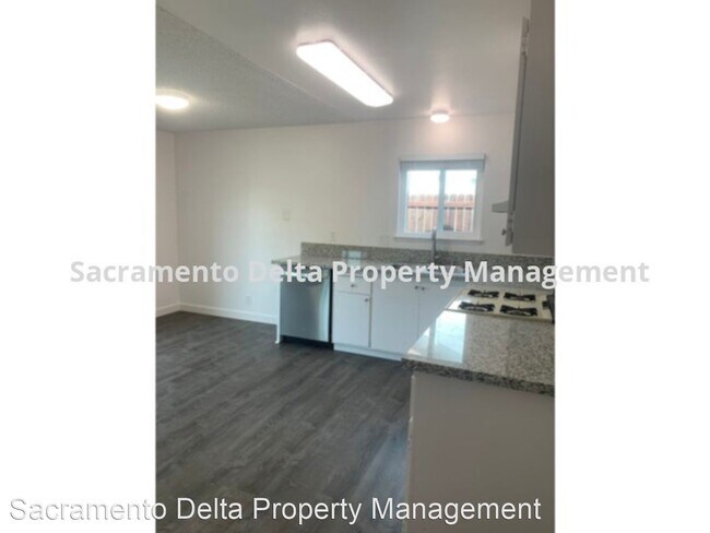Foto del edificio - 3 br, 1 bath House - 9225 Castlemont Cir.