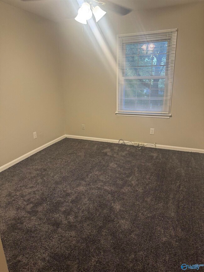Foto del edificio - 2810 Broadview Dr NW