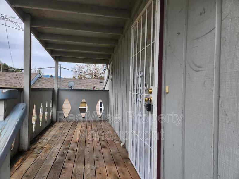 333 S Old Pacific Hwy, Myrtle Creek, OR 97457 House Rental in Myrtle