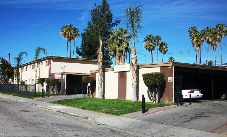 Building Photo - Cedarwood Apartments