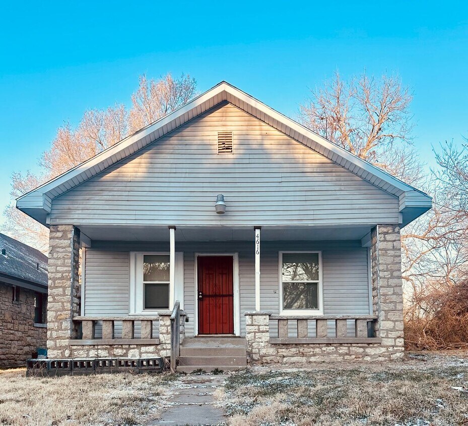 Cozy 2 Bedroom 1 Bath Home For Rent House Rental in Kansas City, MO
