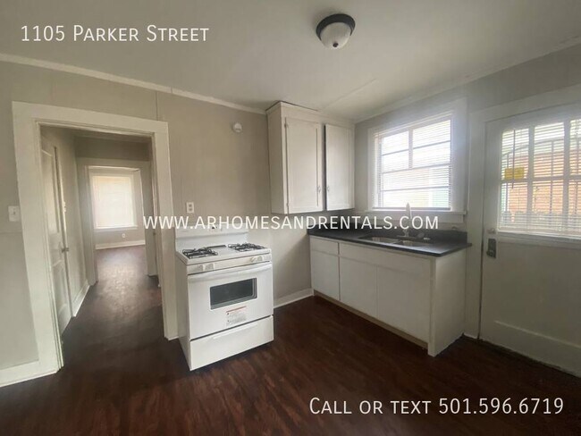 Building Photo - 1105 Parker Street | $495 | 1 bed, 1 full ...