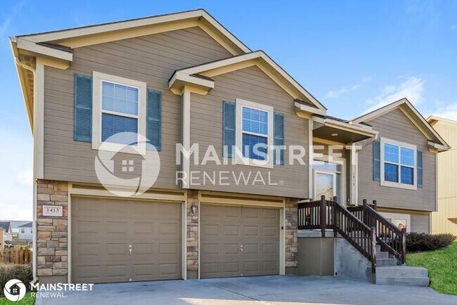 Foto del edificio - 1413 NW Hilltop Ln, Grain Valley, MO 64029