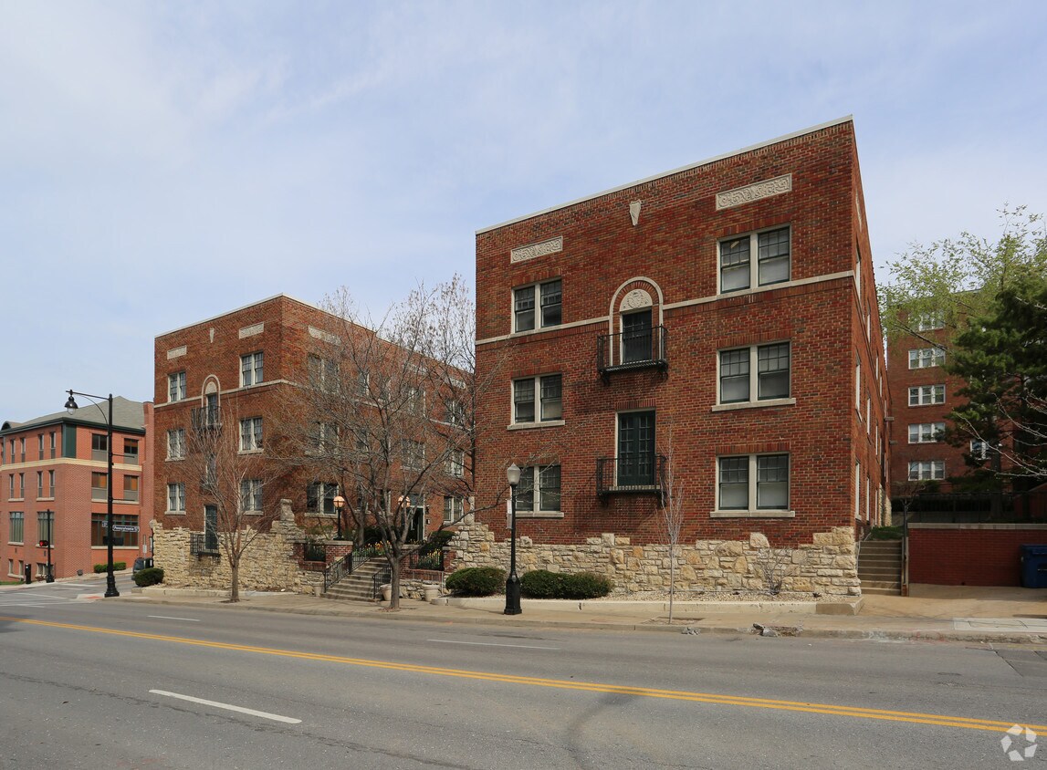 Building Photo - Quality Hill Apartments