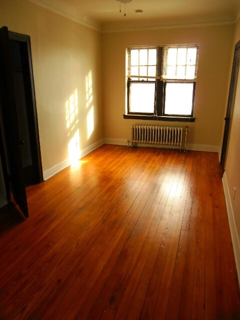 Foto del edificio - 948 W Cuyler Ave