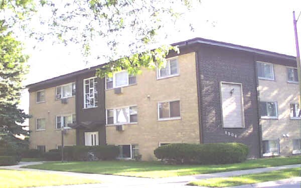 Building Photo - Village of Sanibel