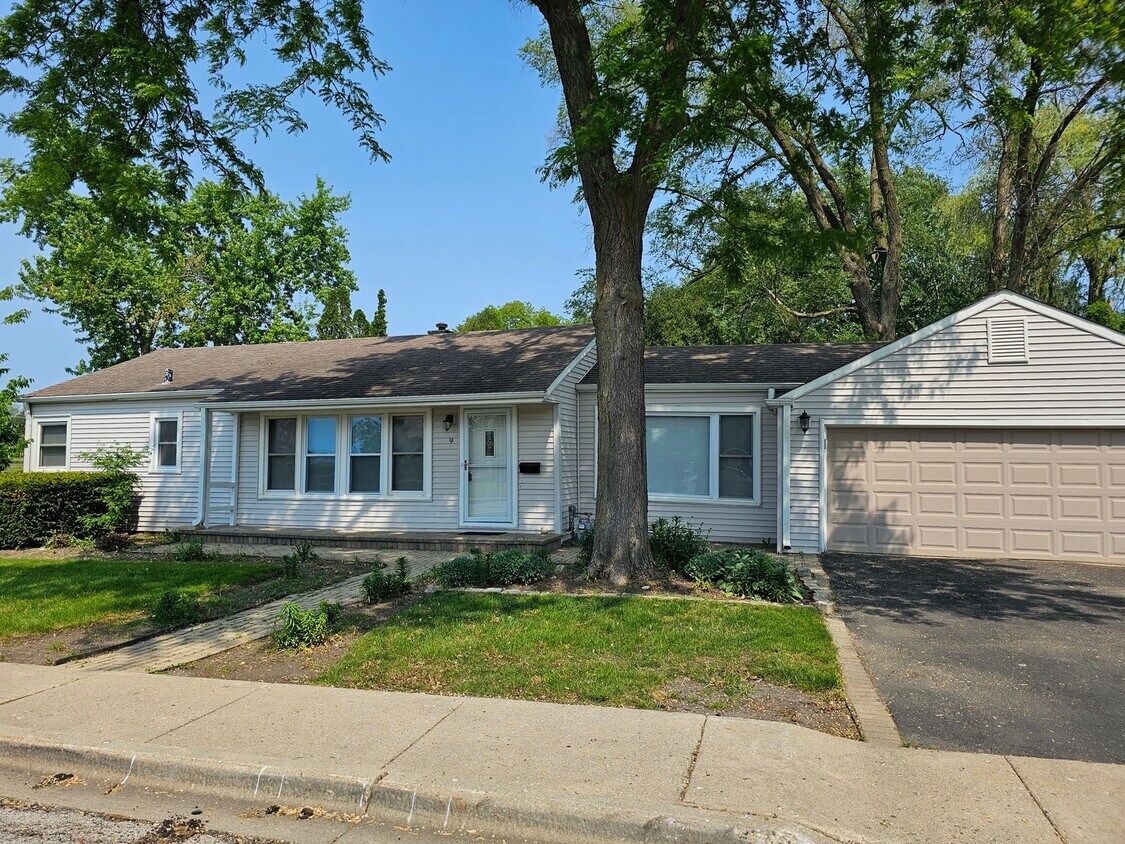 Primary Photo - 9 Linden Ave