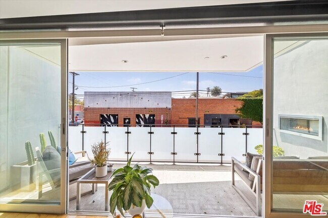 Foto del edificio - 351 Sunset Ave