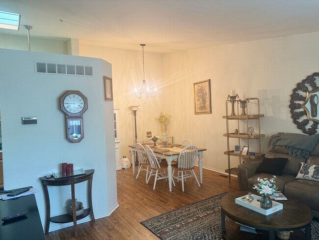 Foto del edificio - 43598 Arbor Way W