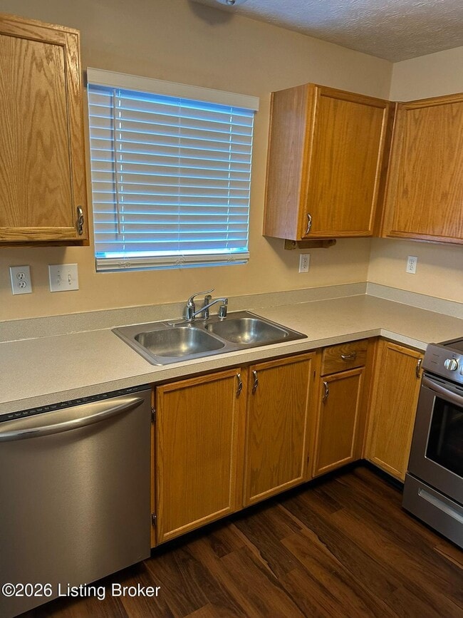 Building Photo - 6624 Hunters Creek Blvd