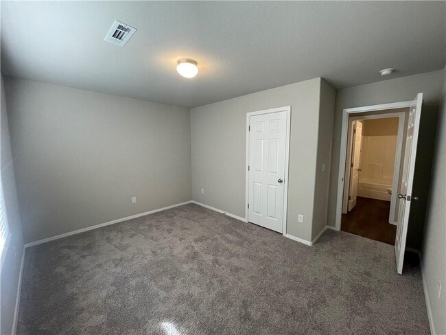 Building Photo - 2705 Bauer St