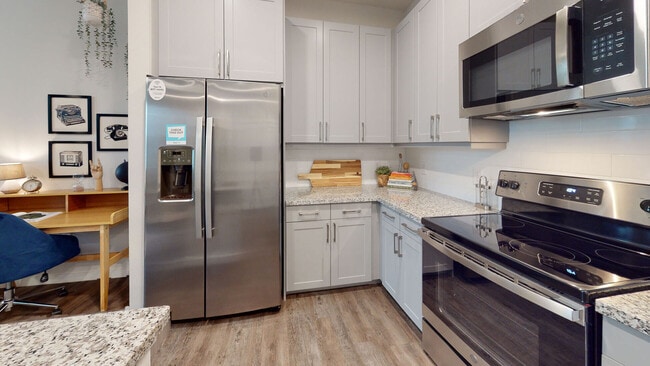 Photo - Special Offer: Reduced Rates & Free Rent! Apartment