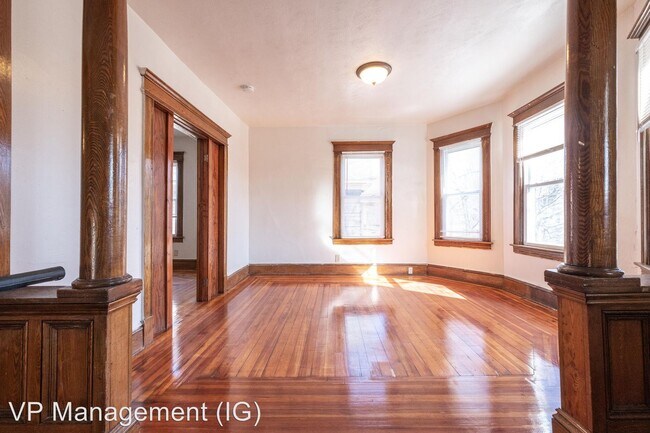 Building Photo - 70-72 Alderman St