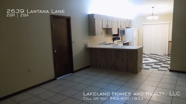 Building Photo - 2639 Lantana Lane