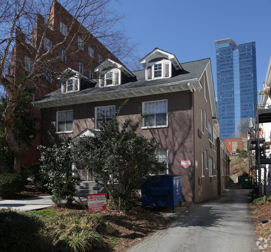 Building Photo - Parkside Apartments