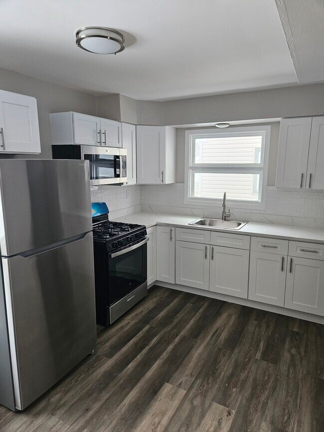 Foto del edificio - 7413 Beech Ave