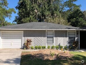 Building Photo - 2962 SW 39th Ave