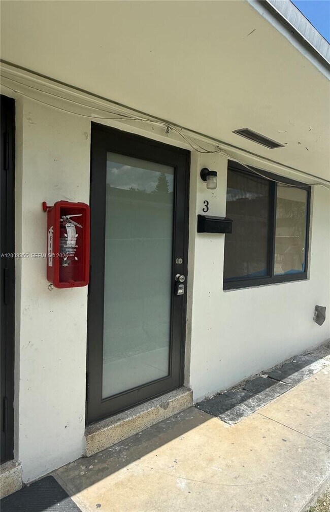 Foto del edificio - 100 SW 6th St
