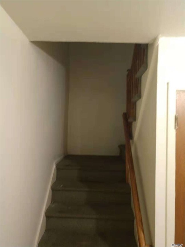 Foto del edificio - 57-12 164th St