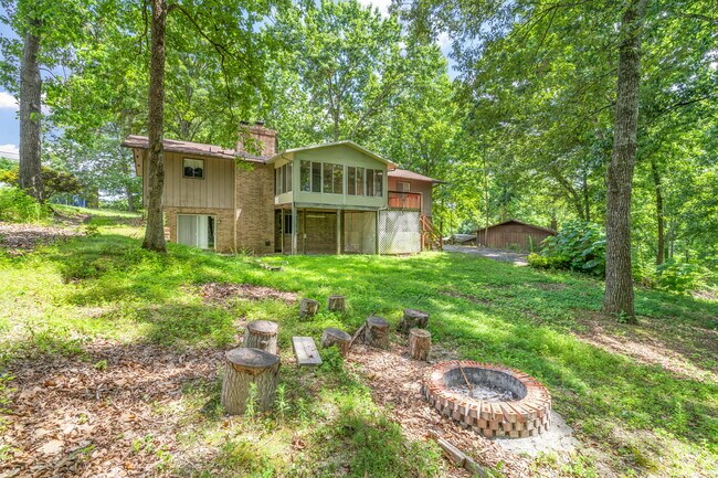 Foto del edificio - 1117 Venice Rd NW