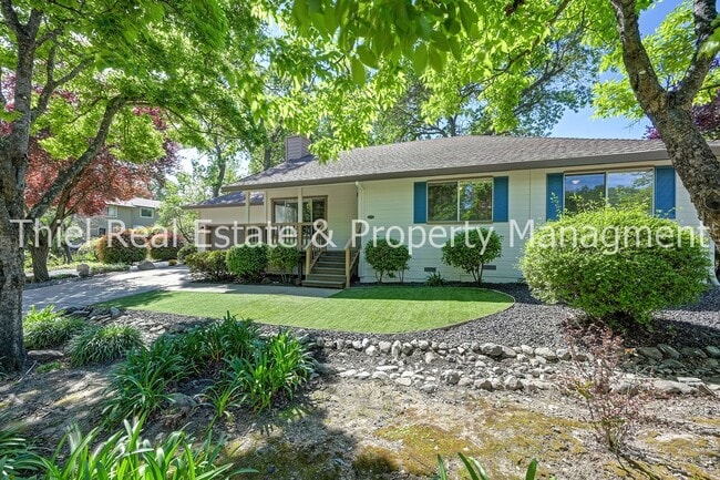 Foto del edificio - 2277 Knollwood Dr