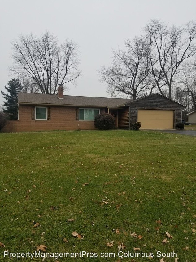 Primary Photo - 7698 Blacklick-Eastern Rd NW