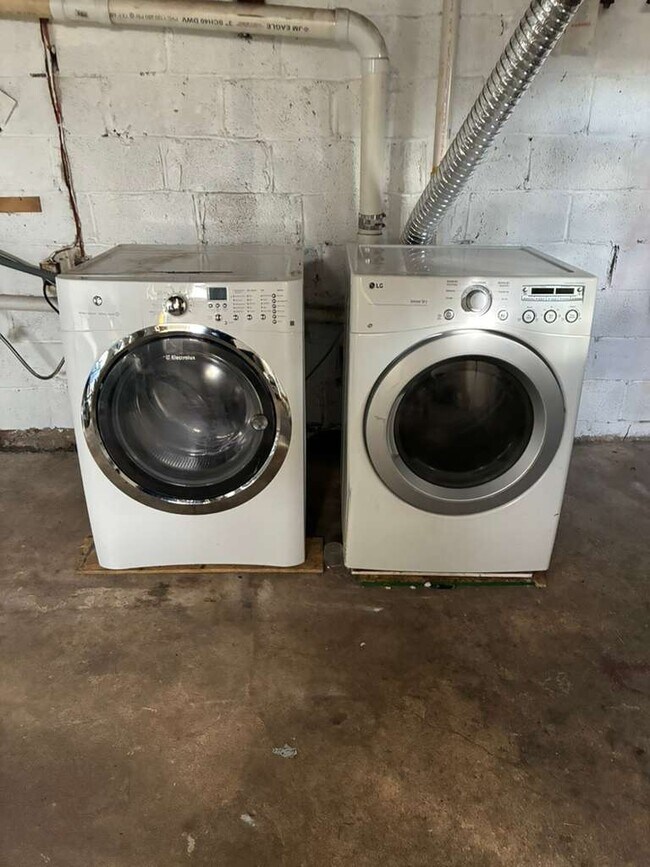 Foto del edificio - 807 Stoll St