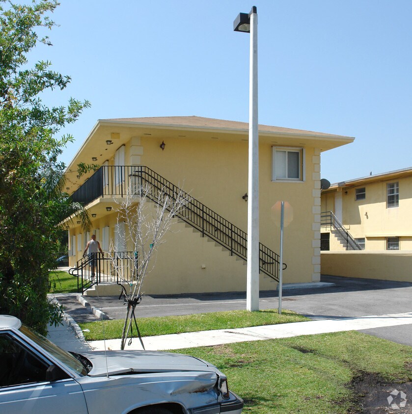 Foto del edificio - 1885 NW 19th St