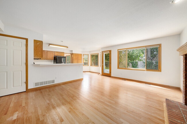 Building Photo - 2913 Ninebark Dr
