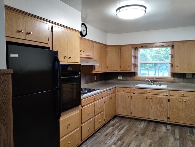 Kitchen - 3360 Locust Ln