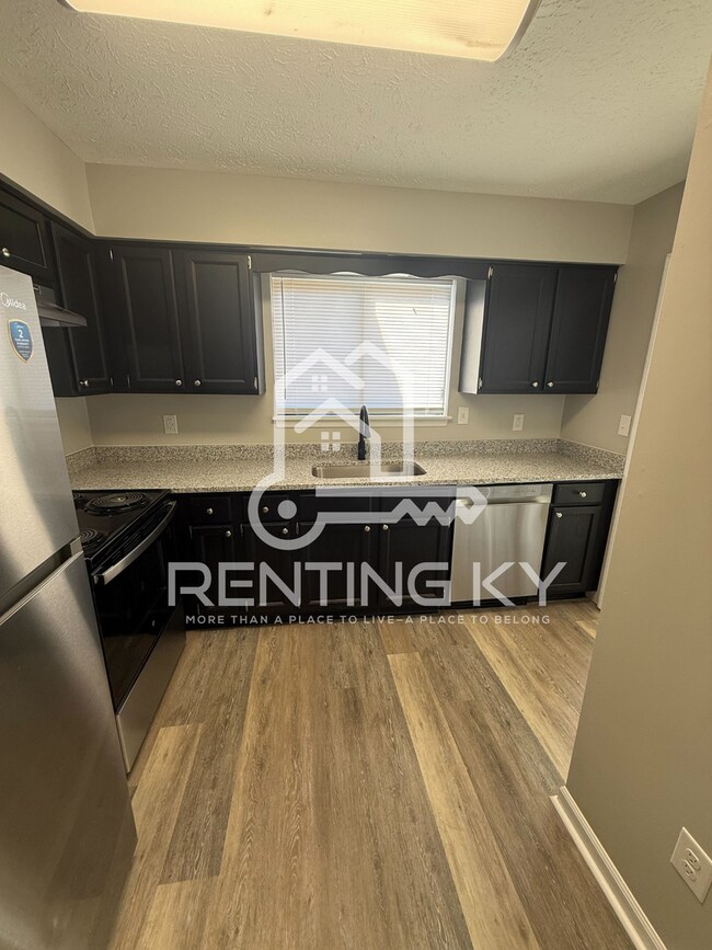 Foto del edificio - 124-126-126 Nave Pl