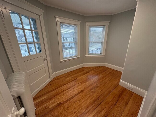 Foto del edificio - 227 Bellevue St