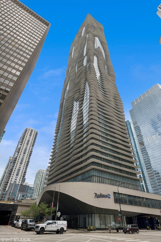 Foto principal - 225 N Columbus Dr