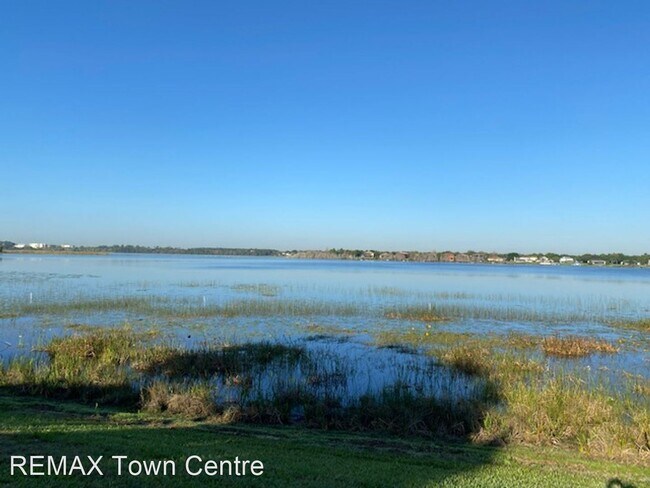 Foto del edificio - 2 br, 2 bath House - 10316 Turkey Lake Rd....