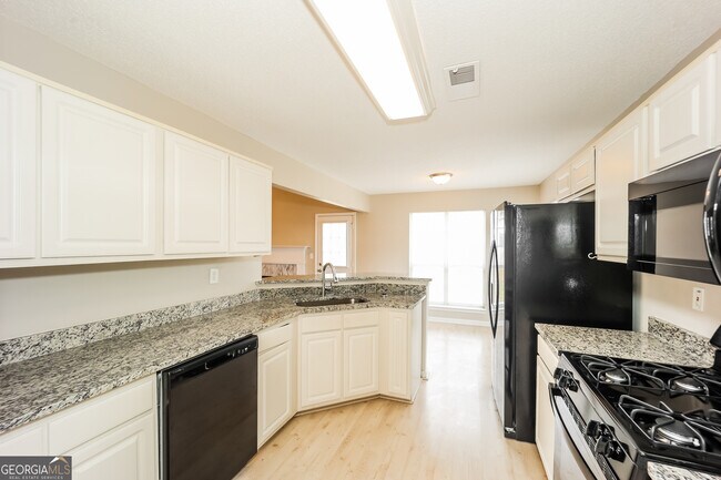 Building Photo - 181 Saddleview Trail