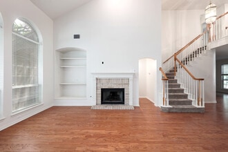 Building Photo - 6008 Sierra Leon