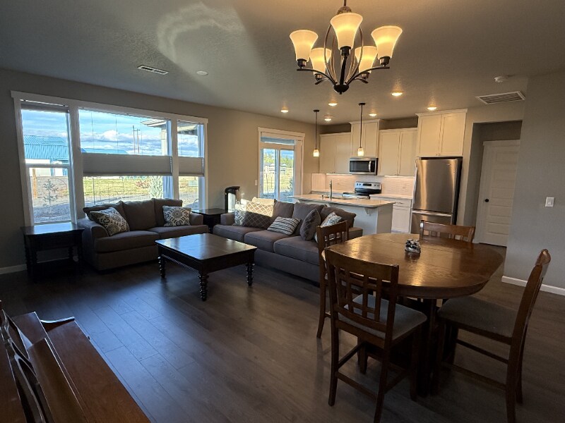 Foto principal - 9008 W Caelen Ave