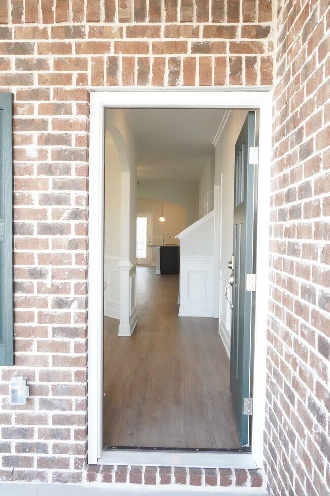 Building Photo - Available Soon!