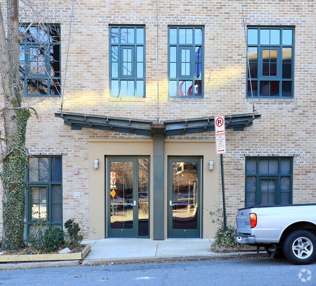 Delancey Lofts Apartments Washington, DC